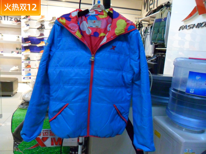 新品特步秋季保暖拉链防水成人训练综合女运动棉衣988328170045