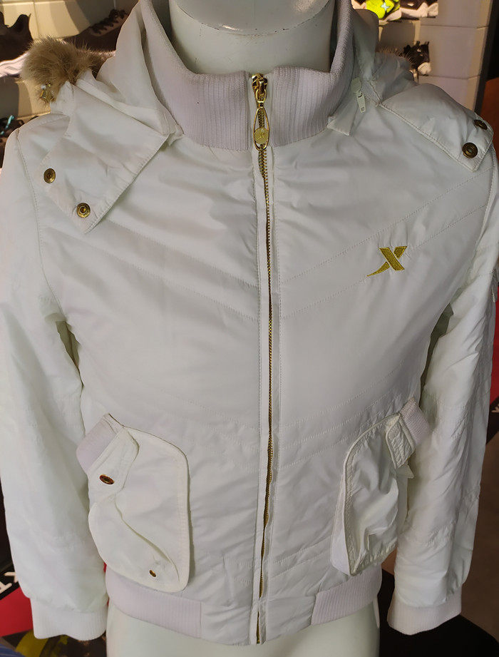 特步冬魅力系列女子薄运动棉服长袖拉链连帽400T面料FW170200