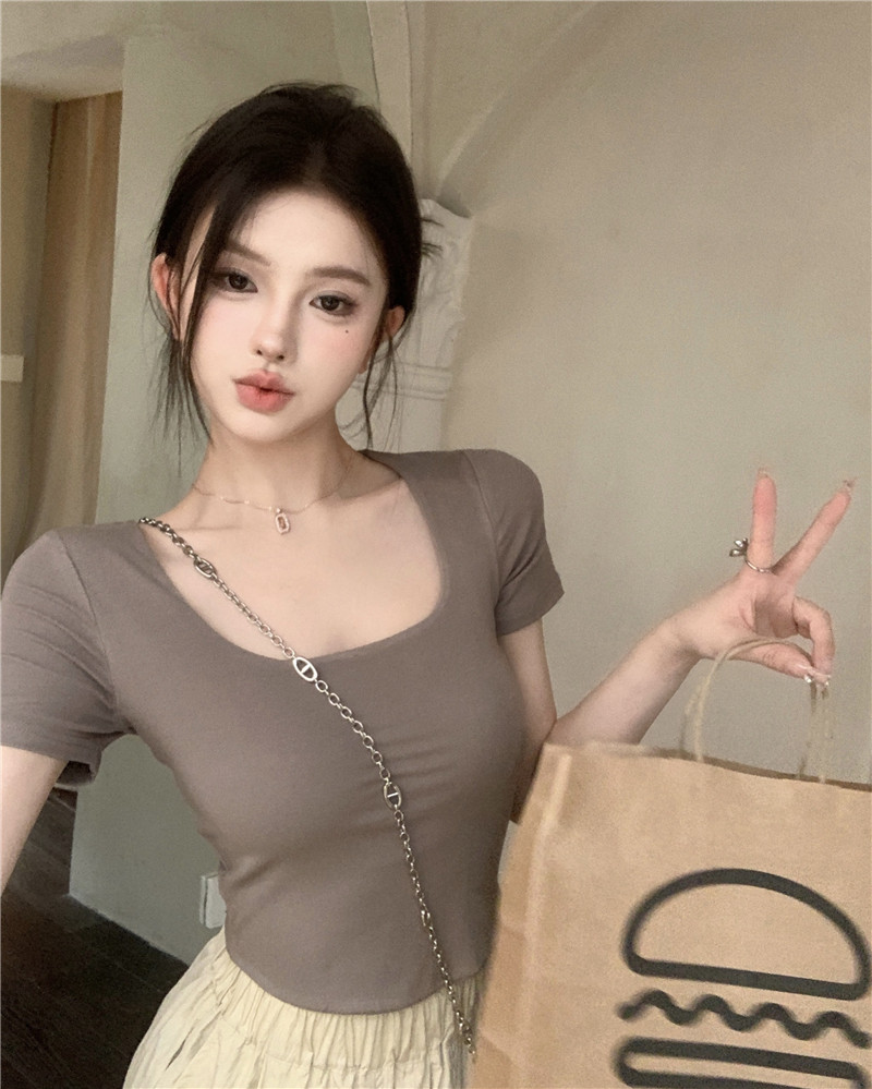 实价实拍~下摆弧形显身材上衣大U领长袖T恤短款显瘦打底衫女