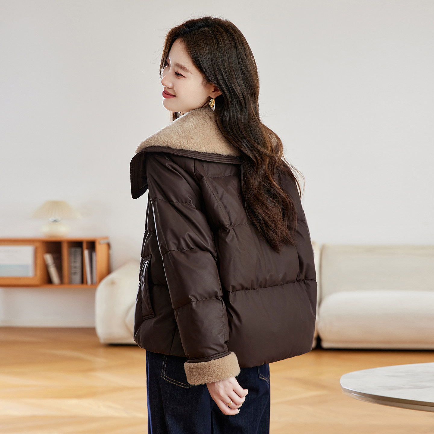 欧货小个子大翻领牛角扣短款羽绒服女冬新款高端皮毛一体加厚外套
