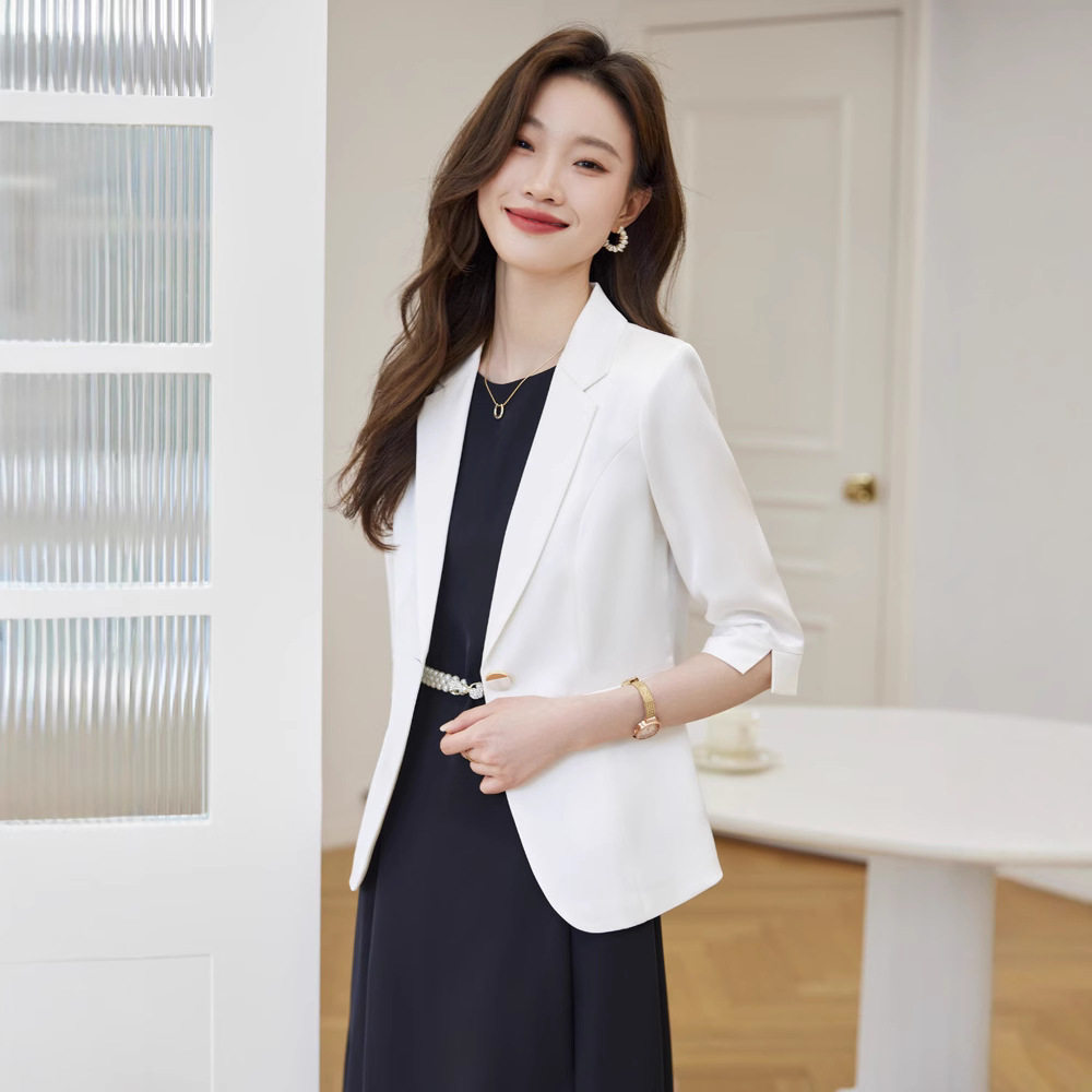 白色chao西装外套女七分袖夏季薄款时尚小个子今年流行气质西服