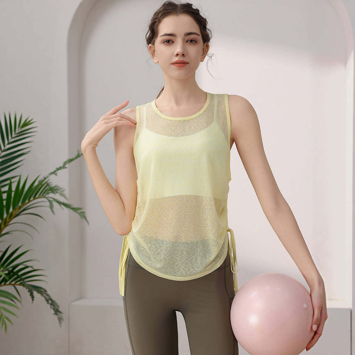 薄款无袖运动罩衫半透明后背镂空瑜伽上衣女训练罩衫透气跑步背心