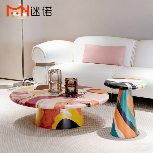 彩色抽象设计师手绘边几组合