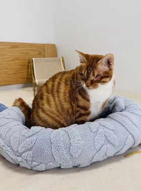 手工简易猫窝 自制宠物窝 长条充棉靠枕 手工旧衣服改造秋冬狗窝