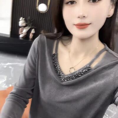 设计感镶钻V领露肩长袖打底T恤