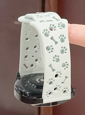 可爱小狗爪硅胶镂空透气GT5适用华为GT3手表watch4pro表带苹果S11