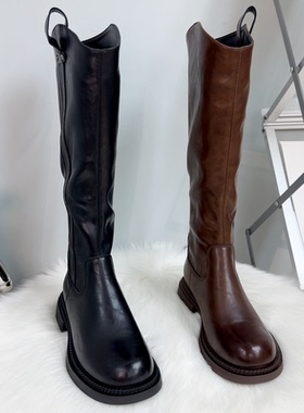 2025年新款女秋冬美拉德风平底大码加肥后拉链骑士靴英伦风长筒靴