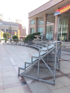 郑州出租合唱台租赁合影架出租临时看台租千人合影拍照支架