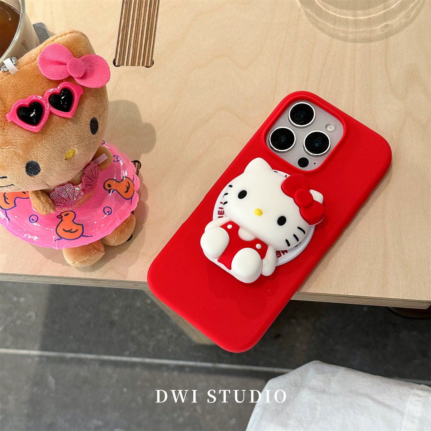 简约经典红液态硅胶Kitty立体