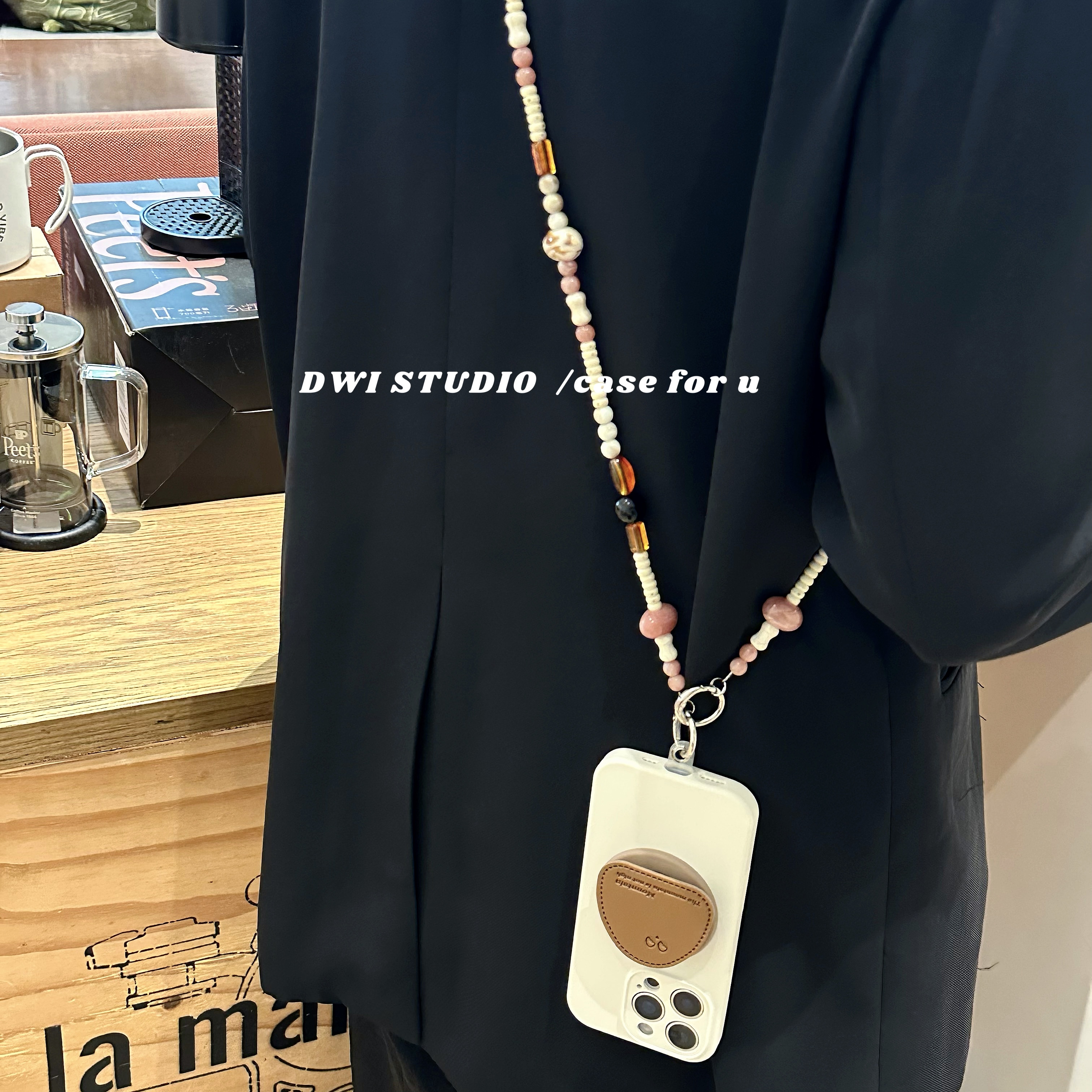 高级感斜挎珠珠挂绳手机壳