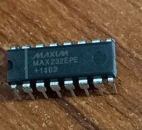 进口 MAX232EPE   直插DIP16 收发器 全新现货