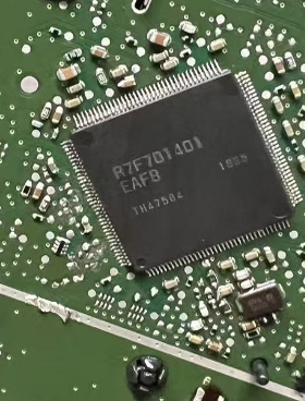 1401 R7F701401EAFB 汽车电脑板CPU芯片RENESAS TQFP144脚 空白