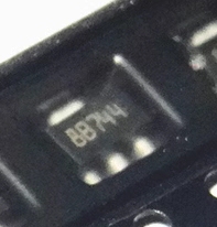 8B801 8B***L78L18ACUTR TA78L18 新能源充电机三端稳压管SOT89