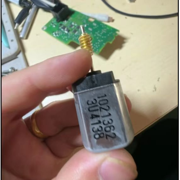 1021362 吉利几何A 埃安S 逸动CS35 P 方向管柱方向锁ELV电机马达