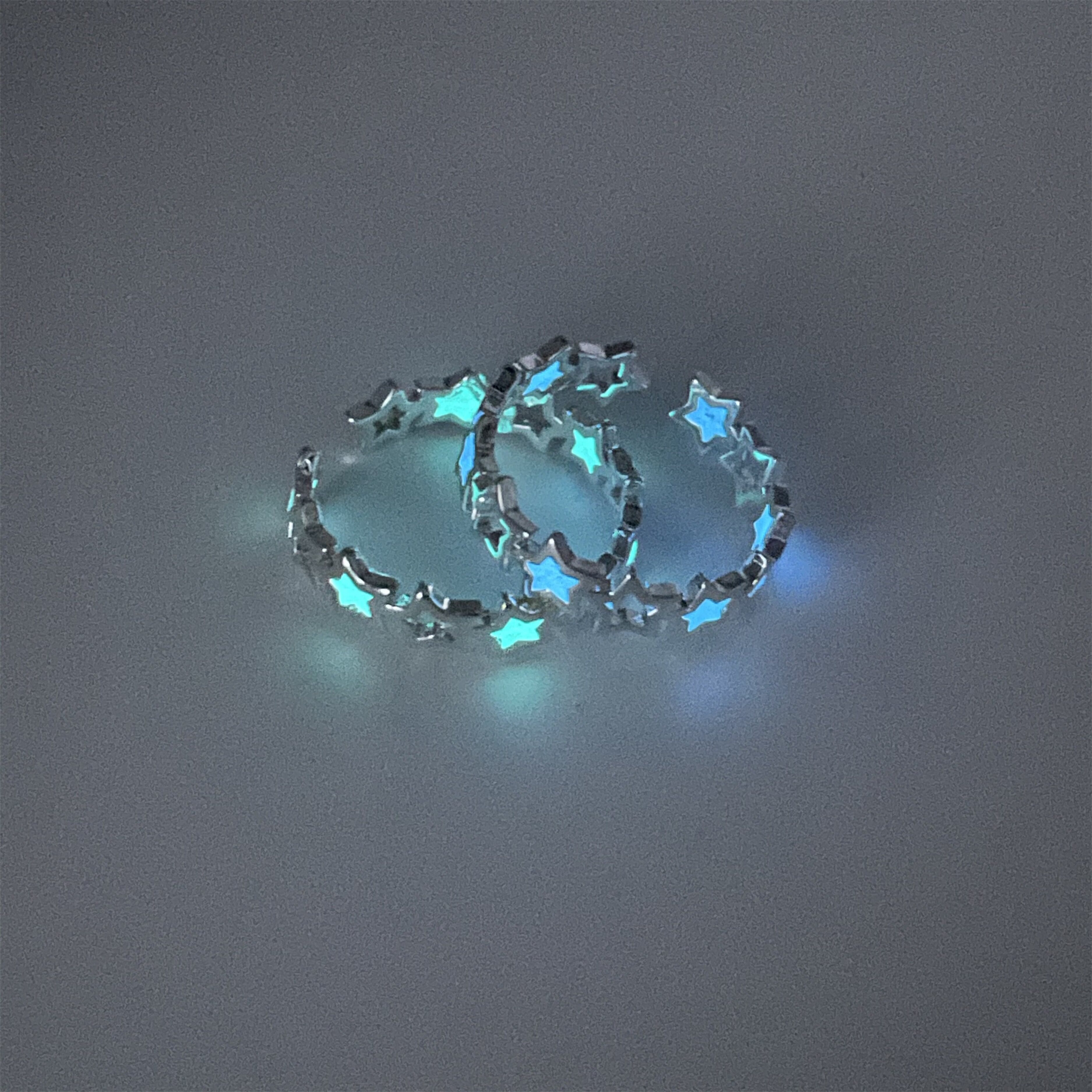 头号家！无聊了戴个发光的星星指环！创意夜光五角星锆石铜戒指