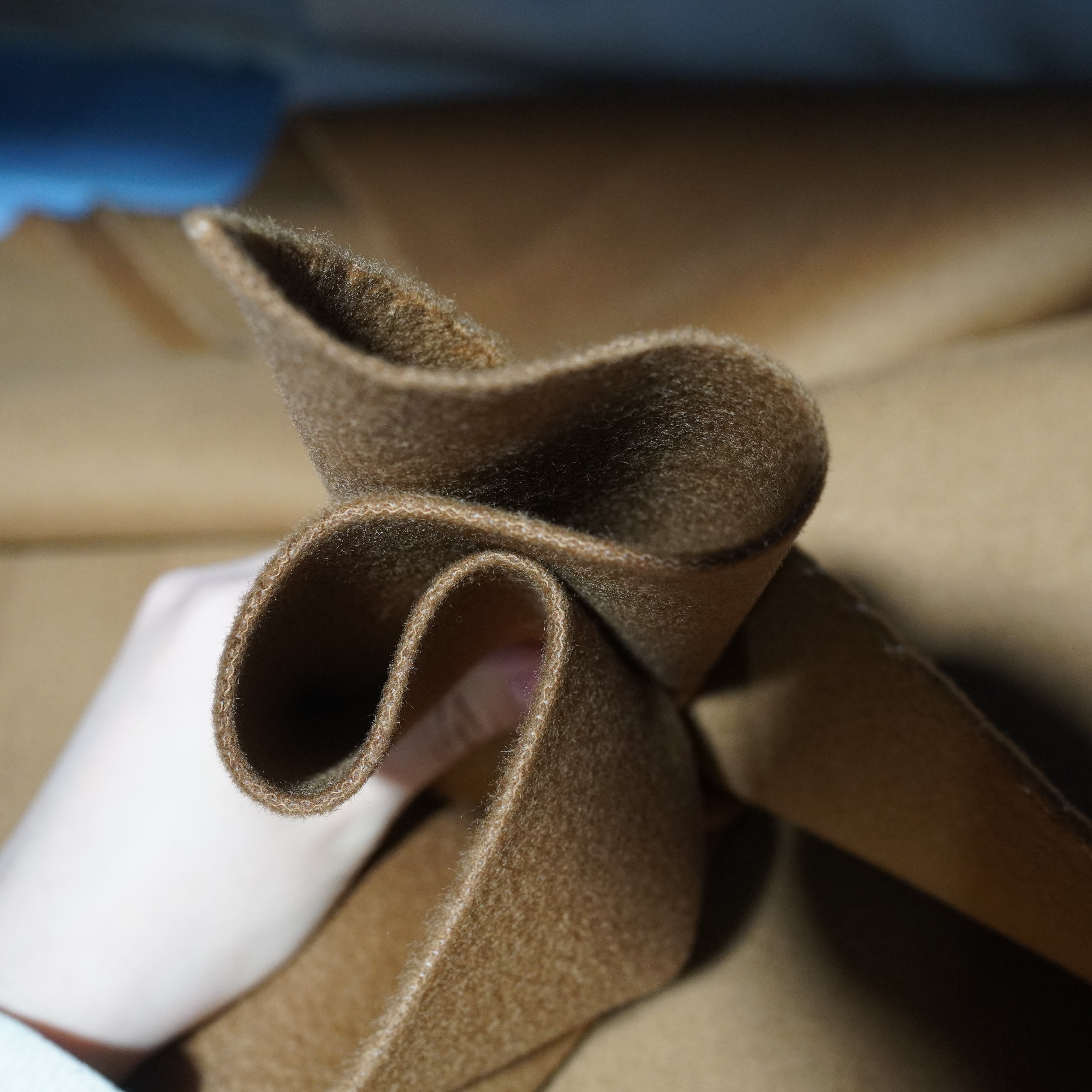 品牌服装厂尾货布头37号黄驼色