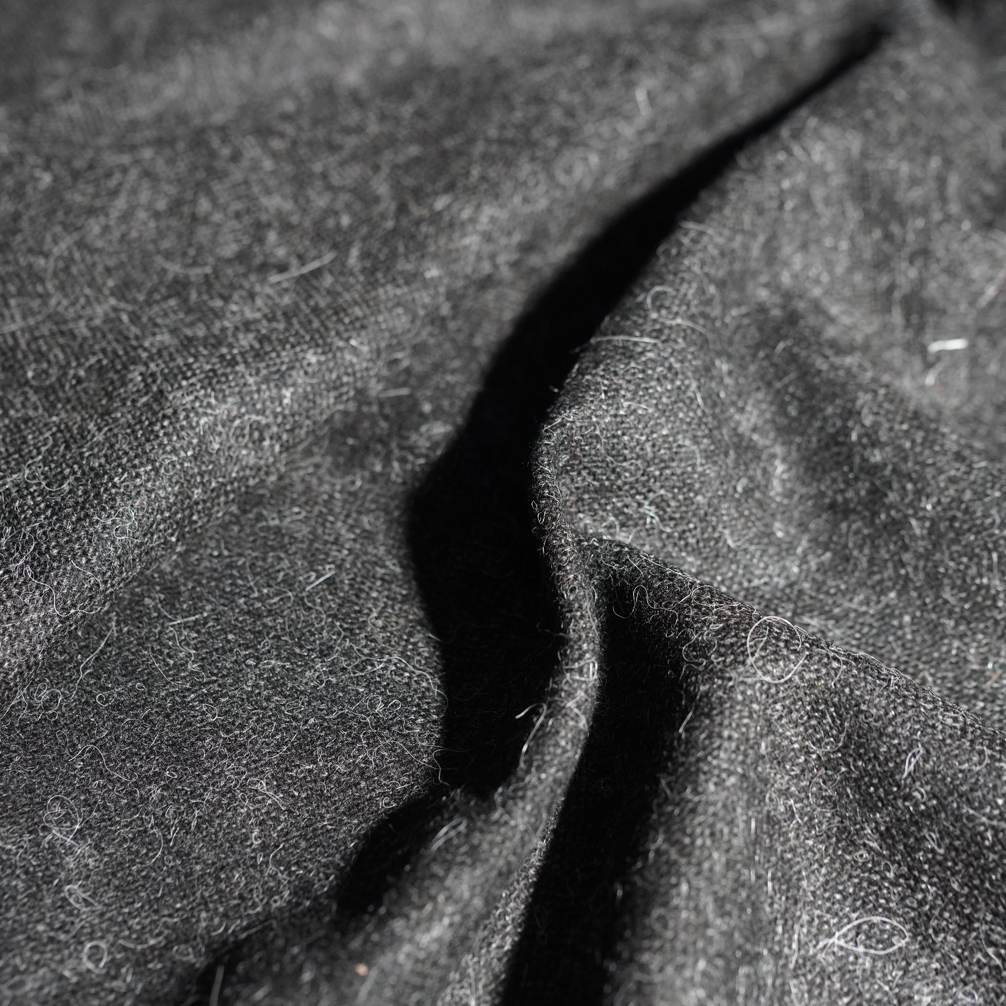 132号康家黑灰色马海毛精纺羊绒 290g/3m 100%马海毛 慵懒随意感,纺织面料/辅料/配套,毛呢布料,淘宝优惠券,粉丝福利购,淘宝优惠卷