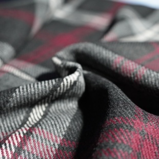 30%羊绒60%羊毛10%真丝 14号康平纳提花色织精纺羊绒 410g