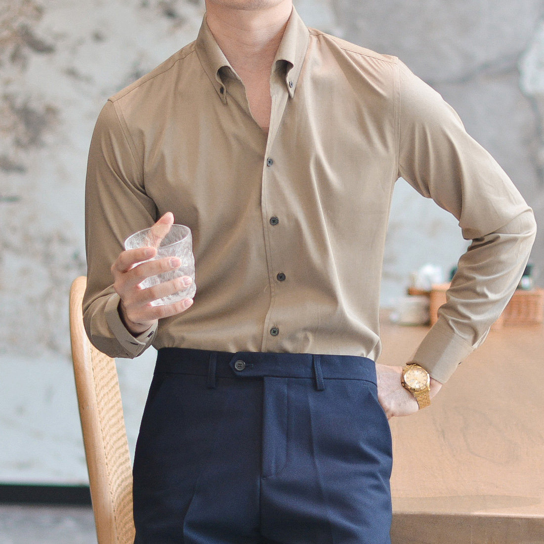 休闲意式高级感一片领长袖白色衬衫男英伦商务正装免烫V领衬衣潮