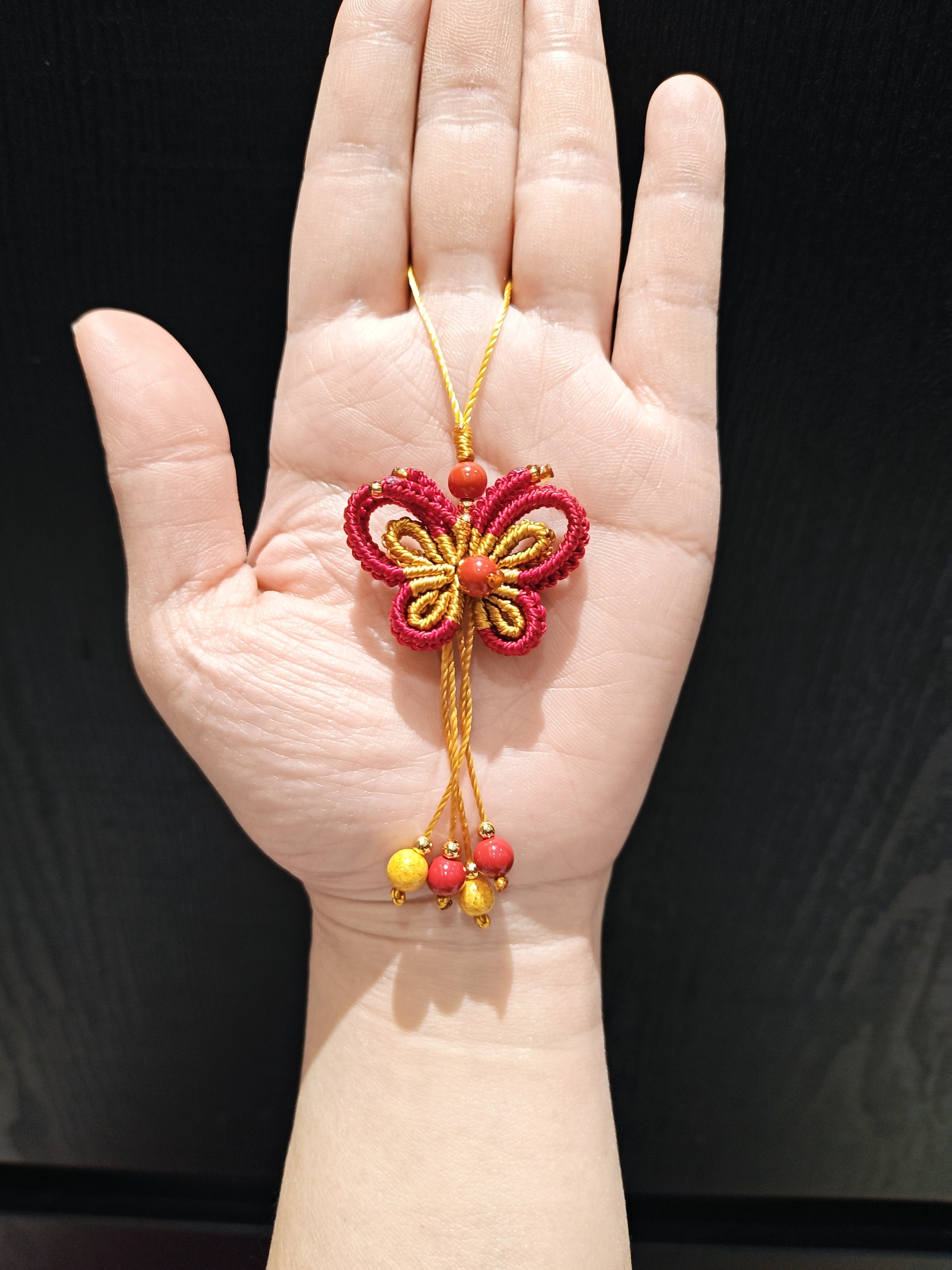 35乘28m纯手编蝴蝶配高含量朱砂水飞沙雄黄手机挂件包挂件