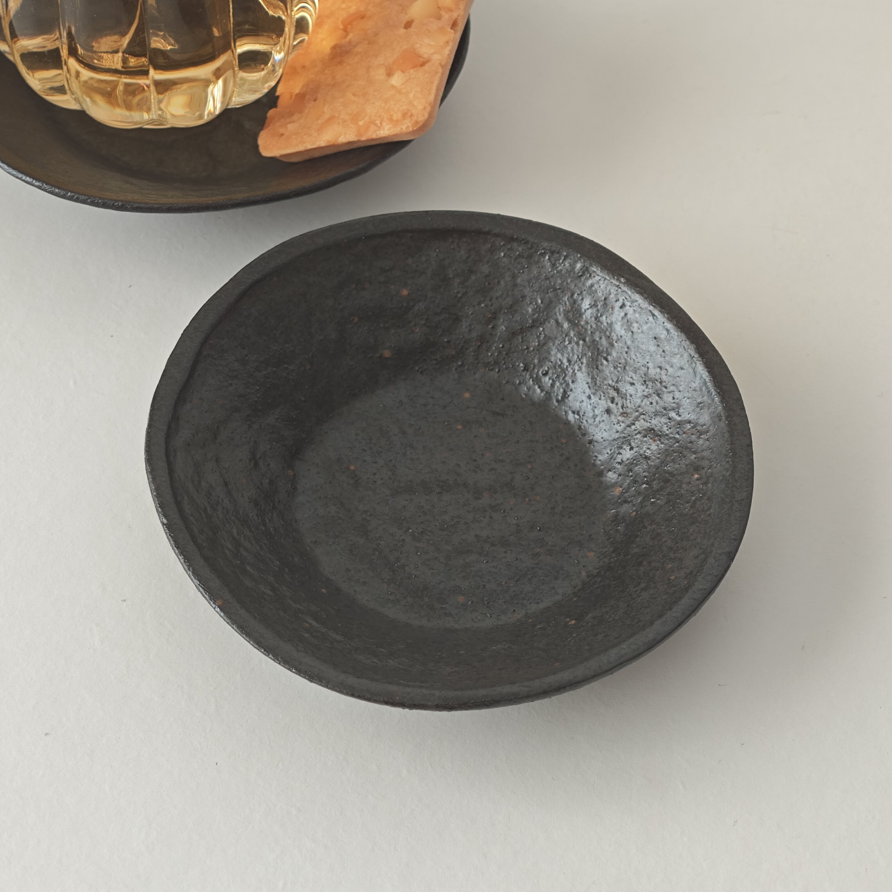 诺裔家 日式器 丸玲制陶志野烧轻量化原矿土天目釉粉引侘寂碟小付