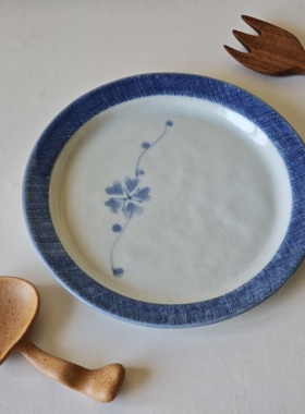 诺裔家 日本器 敏山窑手作织布肌理早樱花纹样釉下彩蓝绘日料餐盘