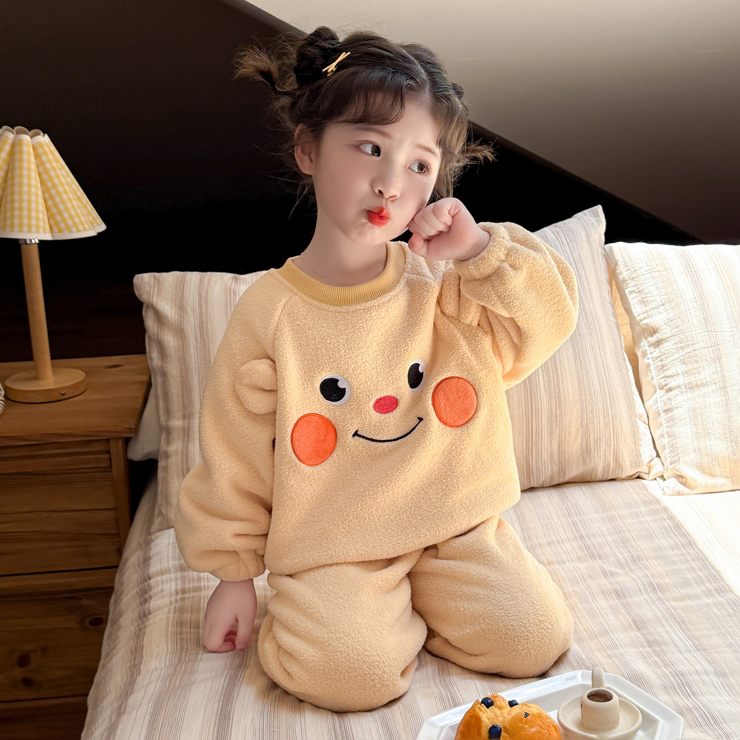 女童珊瑚绒睡衣套装秋冬款