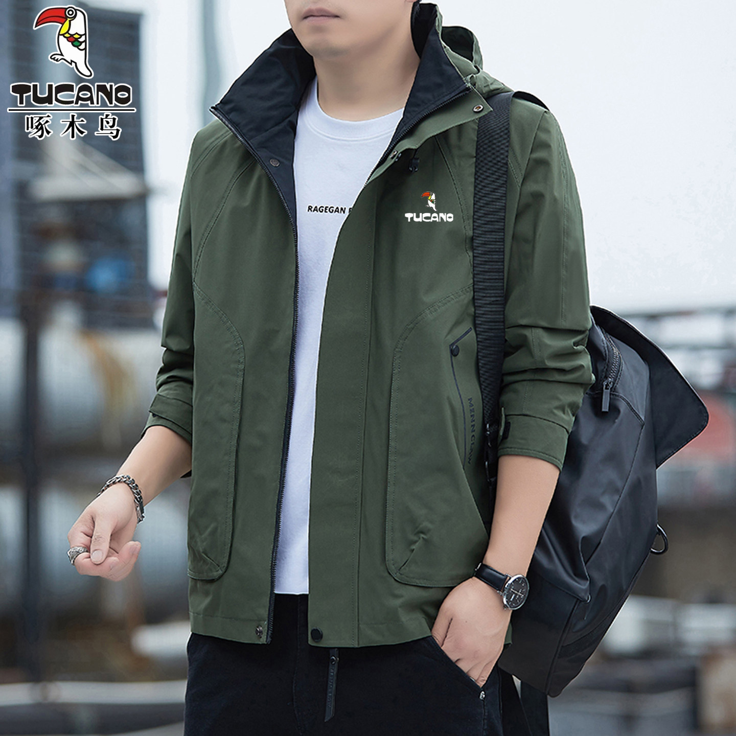 啄木鸟男士夹克外套春秋季2025新款大码户外登山服秋装冲锋衣上衣