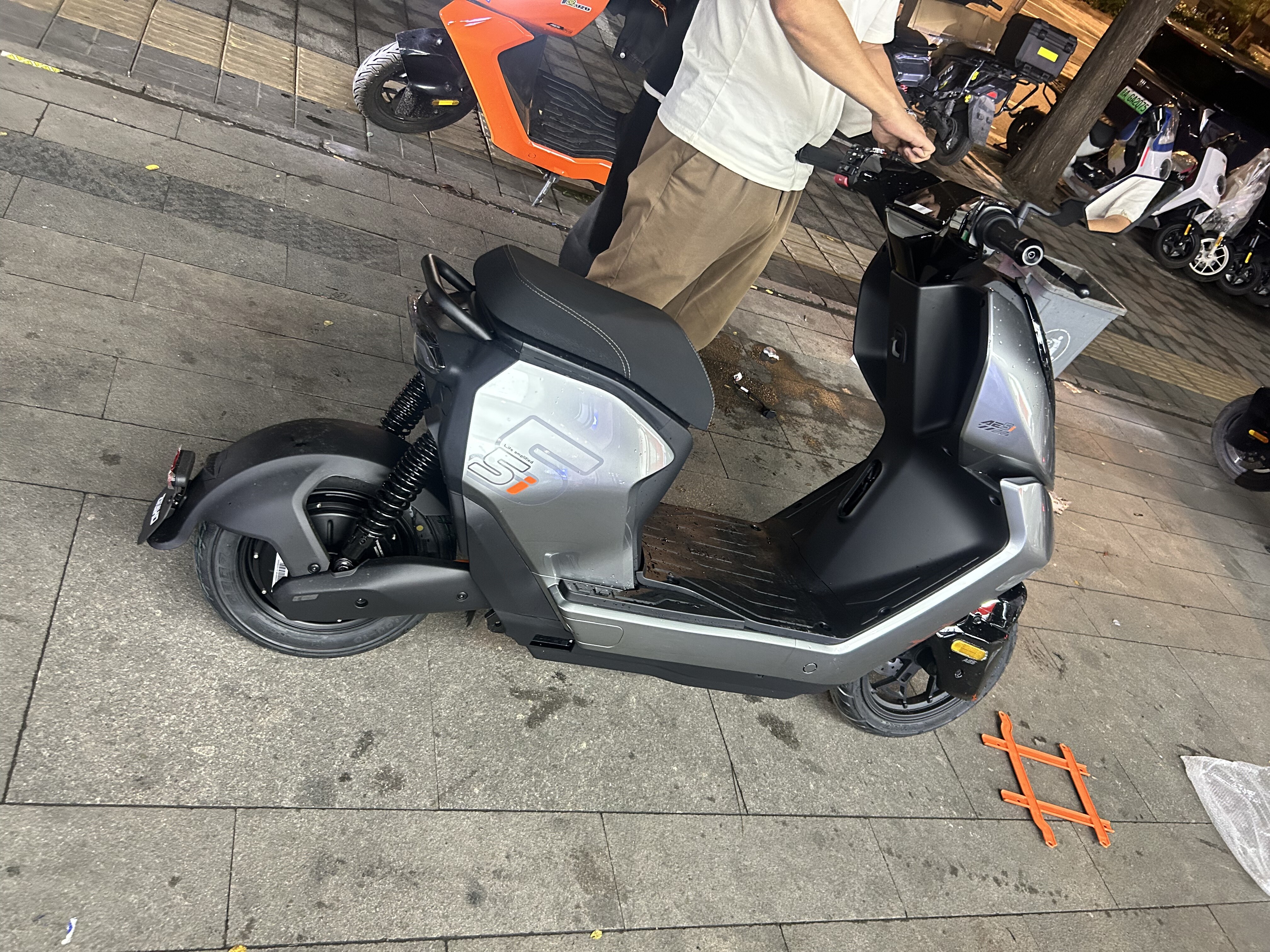 极核电动自行车AE5iproZEEHO极核电动车长续航智能电动车