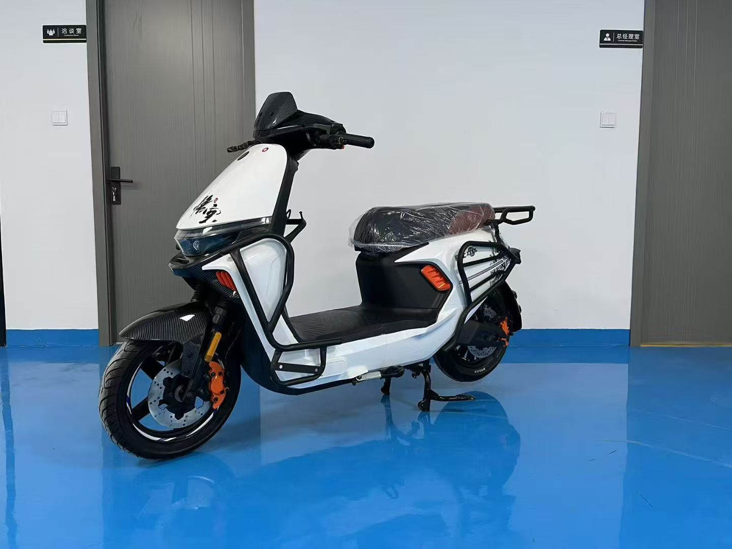 京牌大九小九九号神鹰电动自行车电瓶车锂电骑手快外卖车库路泽