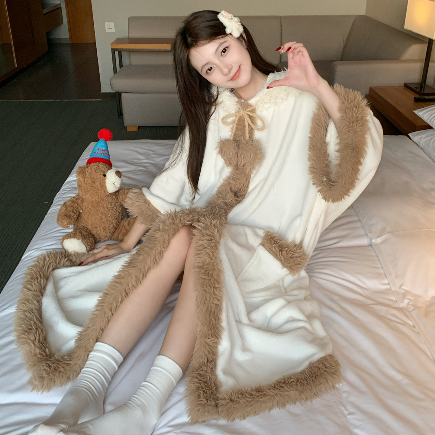 特大码法兰绒睡袍400斤女秋冬睡衣加厚绒可爱连帽长款睡裙家居服