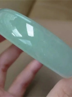 正品缅甸浅绿冰透翠色石英玉手镯