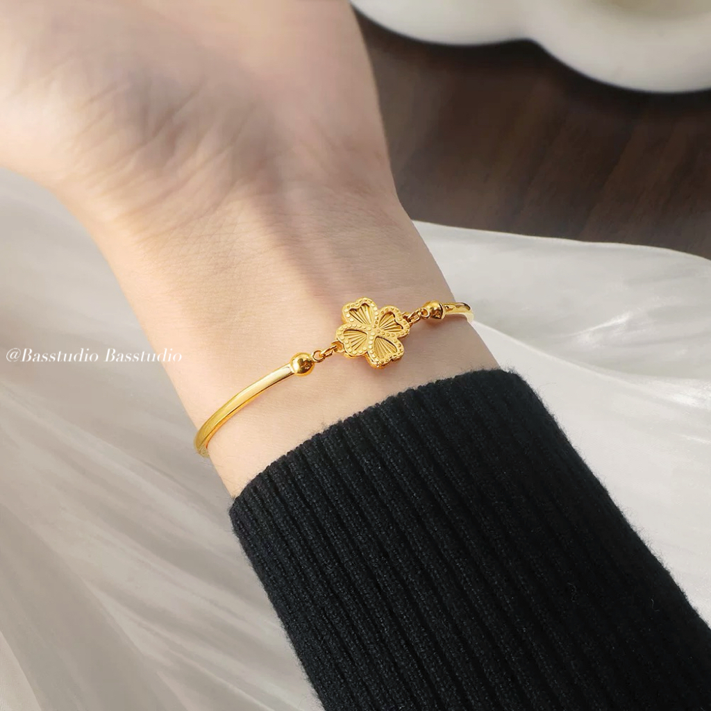 Basstudio 不掉色可碰水花朵弯管钛钢手链女小众设计高级感网红潮