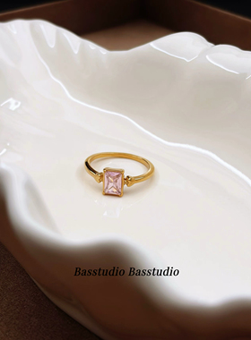 Basstudio不掉色法式精致ins风复古高级感粉色锆石戒指女金食指戒