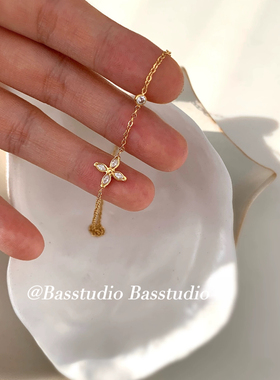 Basstudio日韩新品幸运四叶草锆石项链简约精致锁骨链碰水不掉色