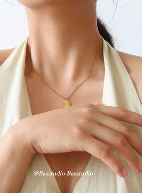 Basstudio不掉色小圆牌项链女光芒圆形钛钢锁骨链气质简约冷淡风