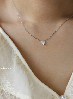 Basstudio原创设计弯曲爱心哑光桃心迷你项链锁骨链钛钢镀18K金