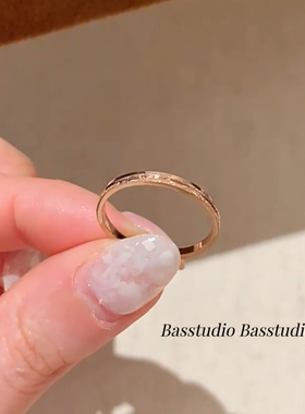 Basstudio玫瑰金极细磨砂素圈戒指女小众设计简约钛钢不掉色百搭