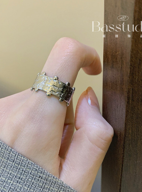 Basstudio 冷淡风INS锡纸锤纹不规则食指戒宽版女款钛钢不掉色