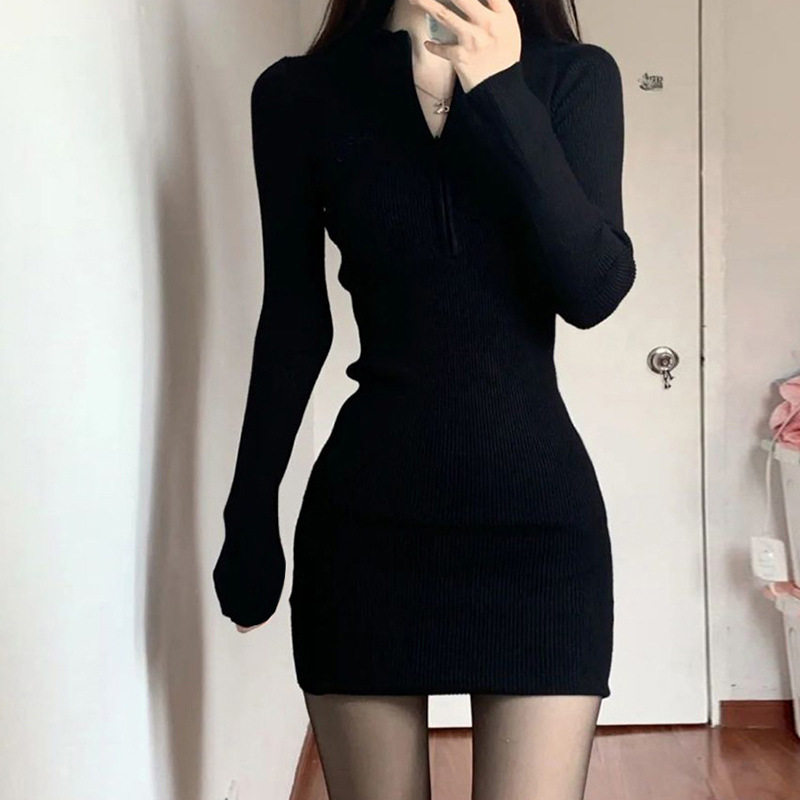 季黑色辣妹针织短裙包臀春季裙子长袖妈打底纯欲风衣裙