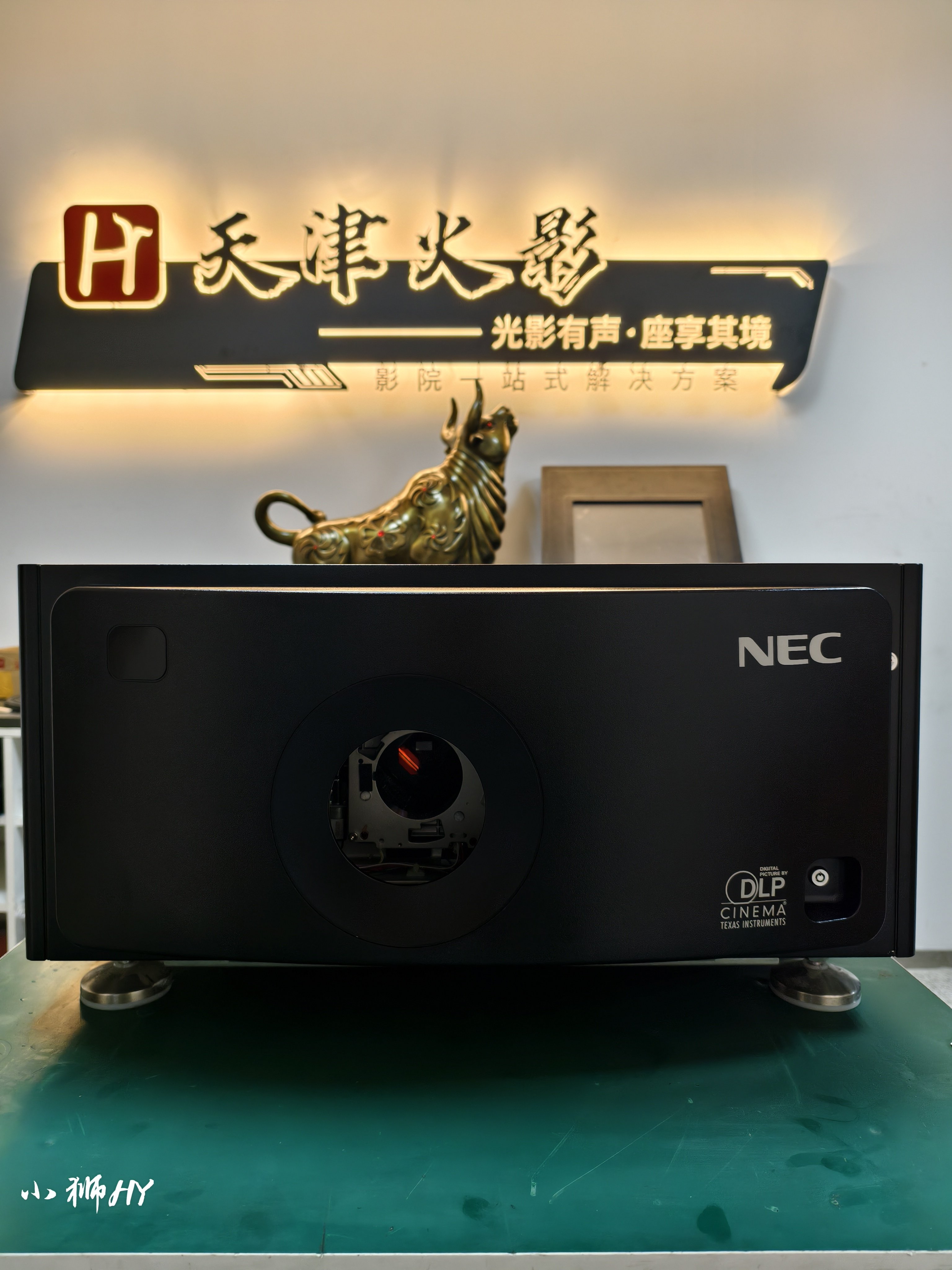 (二手)NEC 1201L激光2K电影放映机