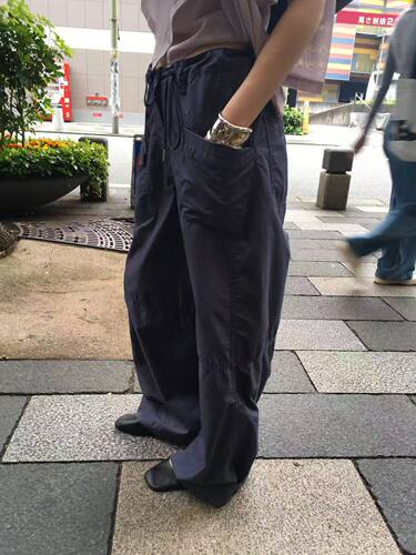 现tempting韩国东大门2026夏季百搭纯色设计感口袋休闲工装裤女