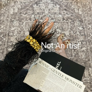 法式 秀场自制设计原创艺术生美学小众黑色百搭鸵鸟羽毛水钻手链