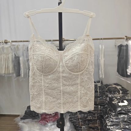 秋冬款磨毛蕾丝吊带背心女时尚固定一体胸垫内搭外穿修身打底上衣