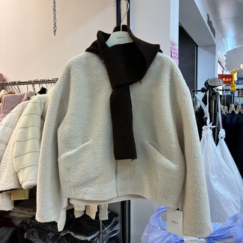 可拆卸针织连帽围脖小香风皮毛一体外套女2025冬季休闲上衣25956