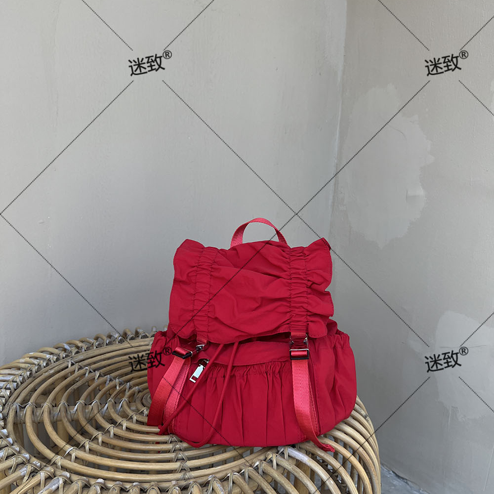 Konishi春夏新褶皱百搭小双肩包