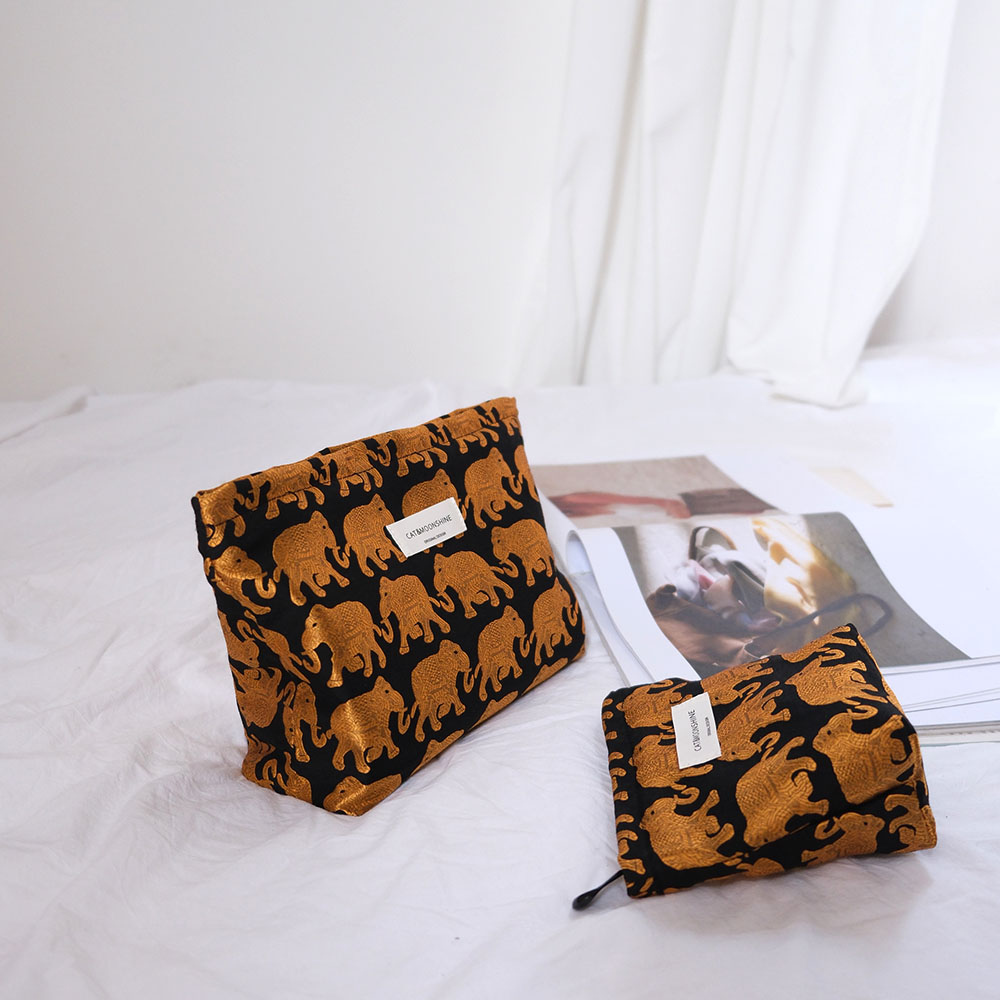 新款小众民族风黑金大象大容量化妆包便携洗漱包收纳袋拉链布袋