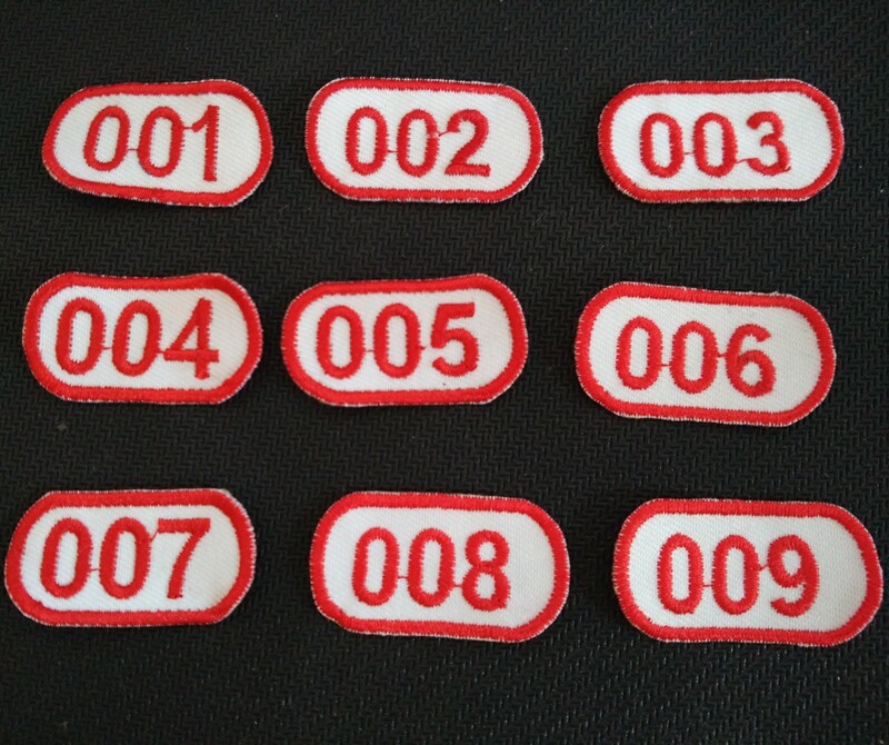 工作制服员工挂牌标签贴数字编号刺绣手机号码定制公司logo商标志