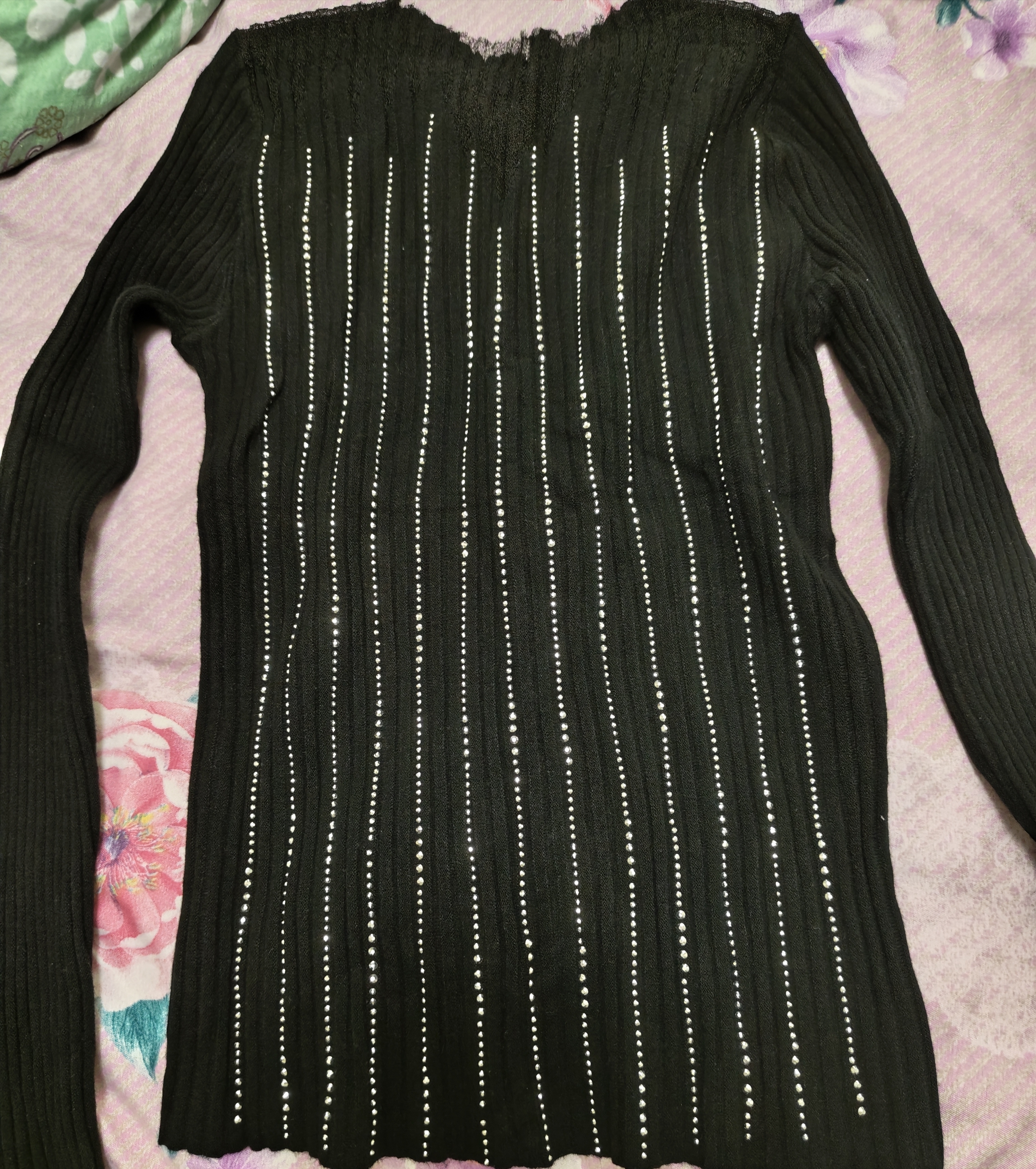 2025春装新款重工烫钻长袖针织衫小众设计感内搭圆领套头软糯上衣