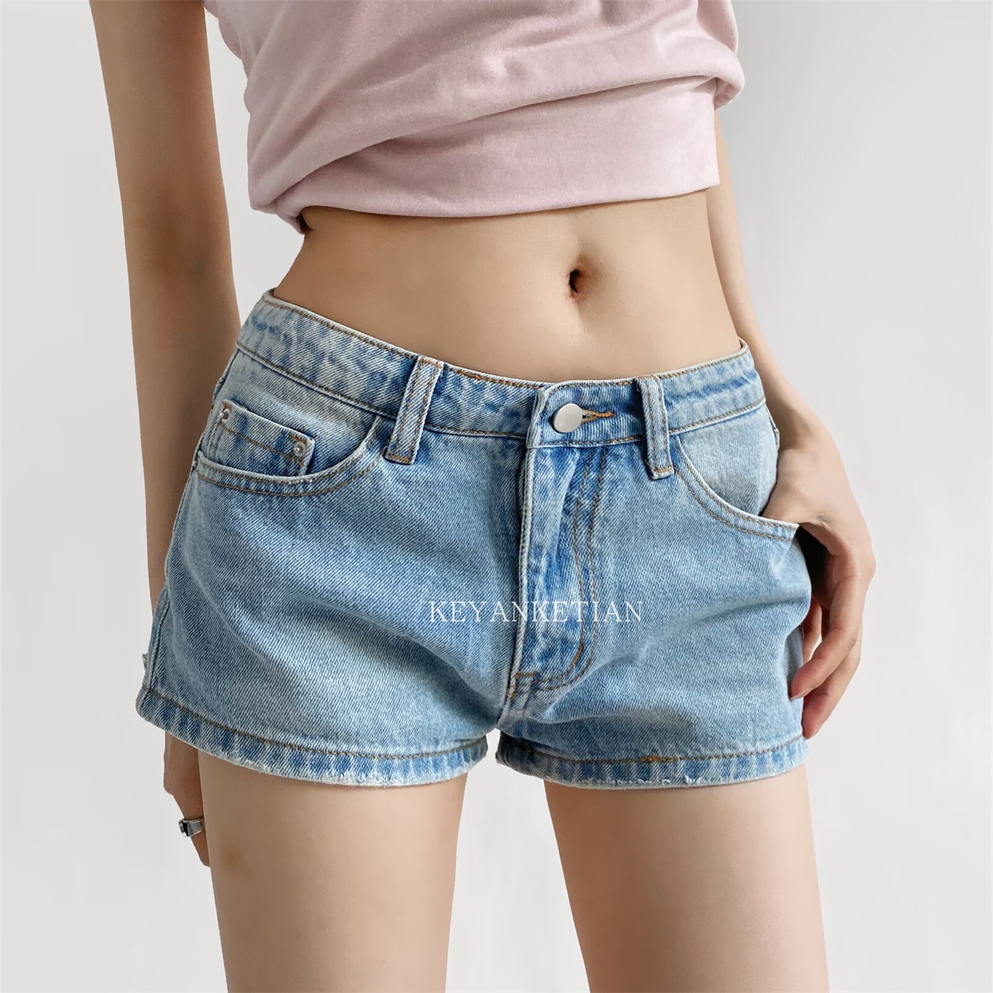 水洗做旧低腰辣妹牛仔短裤超短裤